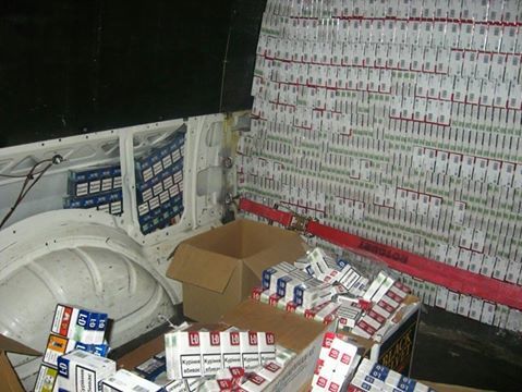 Закарпатские таможенники изъяли "дипломатический груз", состоящий почти из 60 тыс. пачек сигарет
