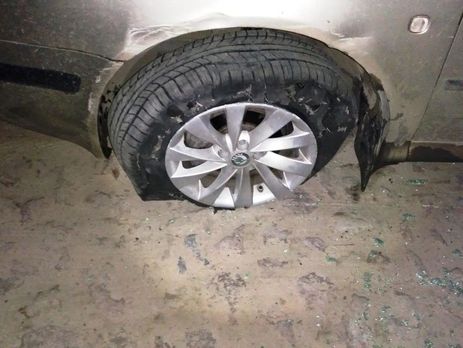 Полицейские в Броварах задержали троих подростков на иномарке после погони со стрельбой