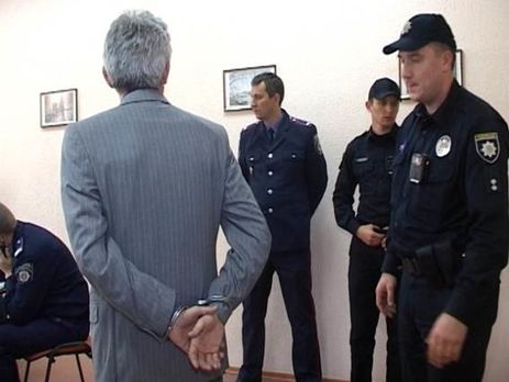 Полиция обнародовала фото и видео задержания мужчины, совершившего нападение на жену Турчинова. Видео