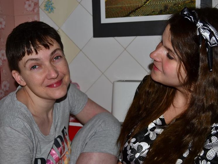 Савченко первую ночь в Украине провела на "девичьих посиделках" с подругой