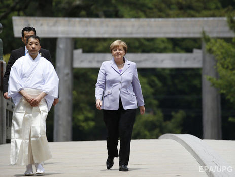 Меркель выступила за продление санкций против РФ