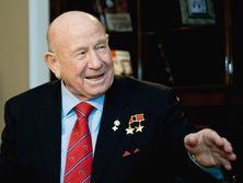 Леонов дважды Герой Советского Союза