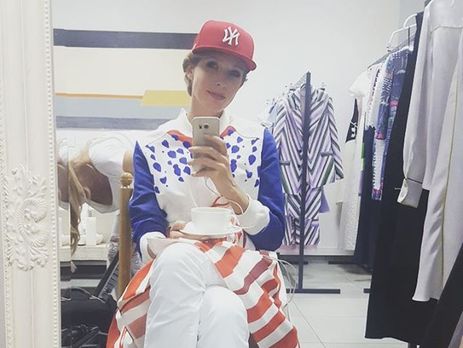 Осадчая в образе рэпера пришла на юбилей 