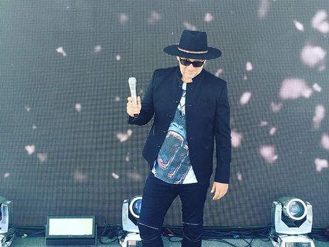 Потап показал ретроснимок с Настей Каменских