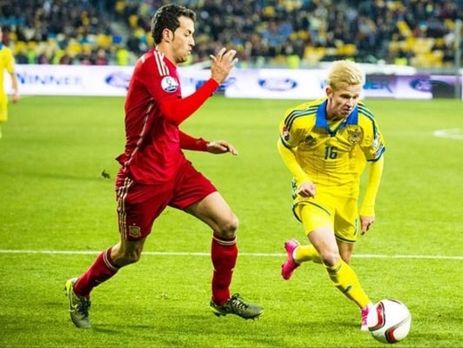 Тренер сборной Украины по футболу довызвал Зинченко