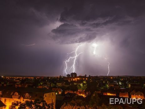 Во Франции и Германии больше сорока человек пострадали от ударов молний