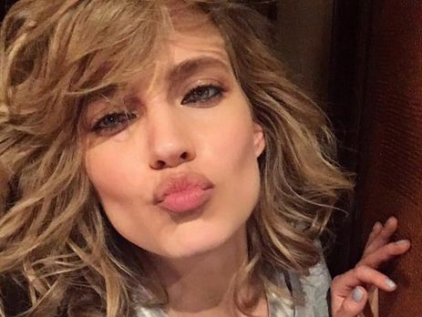 Певица Глюкоза опубликовала фотоответ на заявление Медведева 