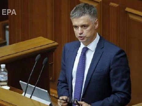 Пристайко: Есть первые разрешения на эксгумацию польских захоронений в Украине