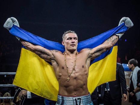Зеленский поздравил Усика с победой