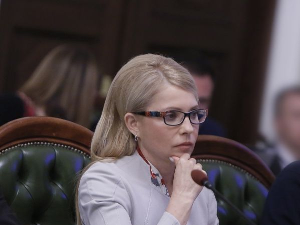 Тимошенко заявила, что Гройсман и Порошенко тайно согласовали меморандум о предоставлении транша МВФ