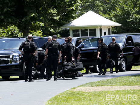 С Белого дома снято оцепление после исследования брошенного прохожим подозрительного предмета