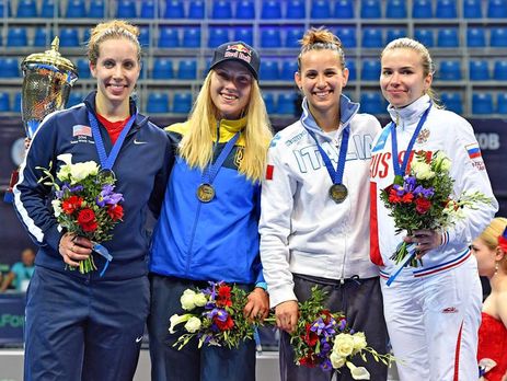 В Москве прозвучал гимн Украины в честь победы фехтовальщицы Харлан. Видео