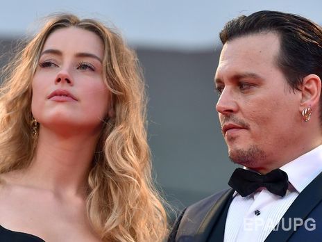 Депп запустил в Херд айфоном из ревности к ее бывшей девушке – СМИ
