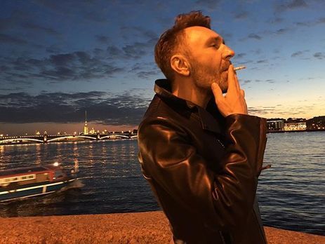 Шнуров и Василиса под балалайку исполнили 