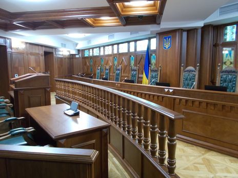 Шевчук подал в секретариат суда заявление о том, что снова занимает должность его главы