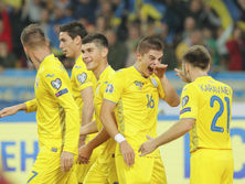 Украина вышла на Евро 2020. Кто еще участвует, с кем будет играть и какие шансы у команды Андрея Шевченко?