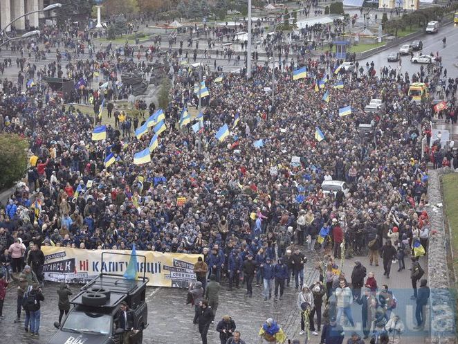 41% украинцев не поддерживает протесты против "формулы Штайнмайера" &ndash; опрос