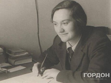 Киевлянка Хорошунова в дневнике 1942 года: У Шуры есть две сестры, и управдом, женщина-дрянь, усиленно отправляет их в Германию