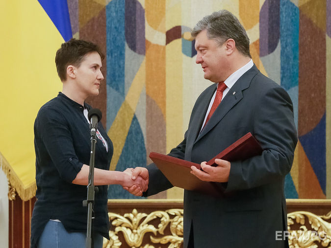 Порошенко: Освобождению Савченко мешали безответственные заявления политиков