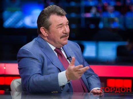 ﻿Зеленський звільнив Кузьмука з військової служби