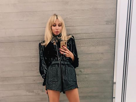 Loboda показала, как готовится к выходу на сцену за кулисами