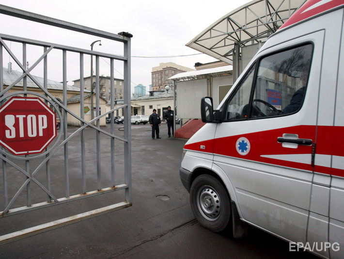 В Москве после ссоры с врачом пенсионер выбросился из окна поликлиники