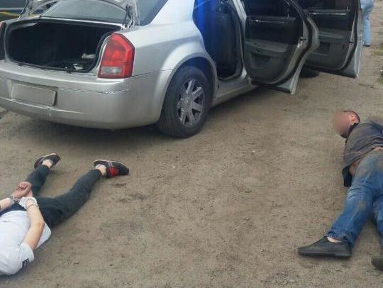 В Харькове полиция в результате погони задержала мужчин, похитивших девушку 