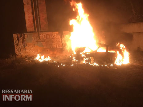 ﻿В Одеській області після ДТП вибухнув автомобіль, загинуло двоє людей – ЗМІ