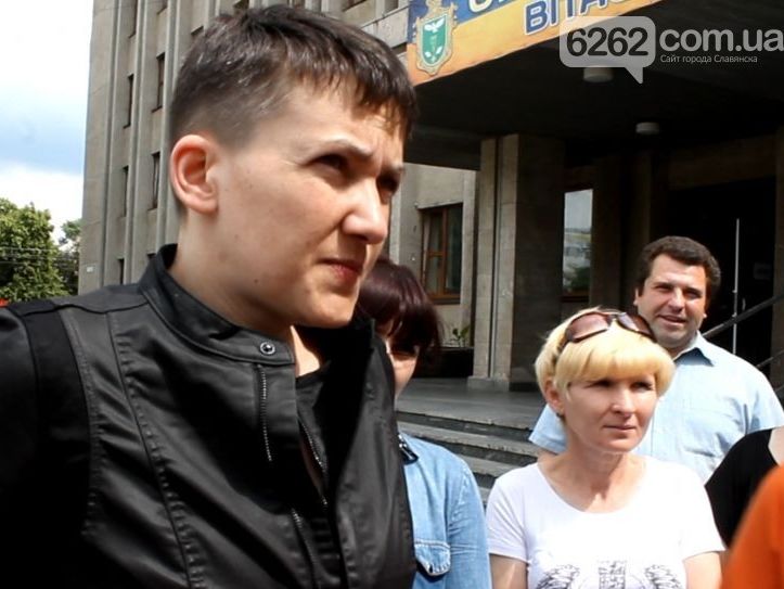 Савченко в Славянске пообщалась с переселенцами