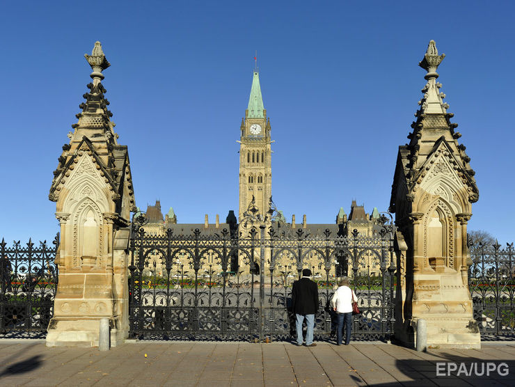 Петиция об отмене виз для украинцев представлена в парламенте Канады