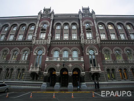 НБУ: В мае украинцы продали в 10 раз больше валюты, чем купили