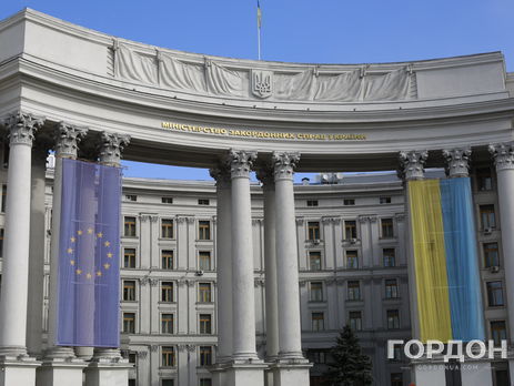 МИД Украины: За границей легально находятся более 5 млн украинцев