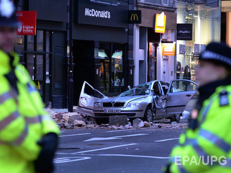 Полиция Лондона произвела контролируемый взрыв машины возле израильского посольства