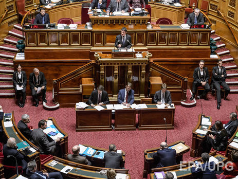 Сенат Франции принял резолюцию об отмене санкций против РФ