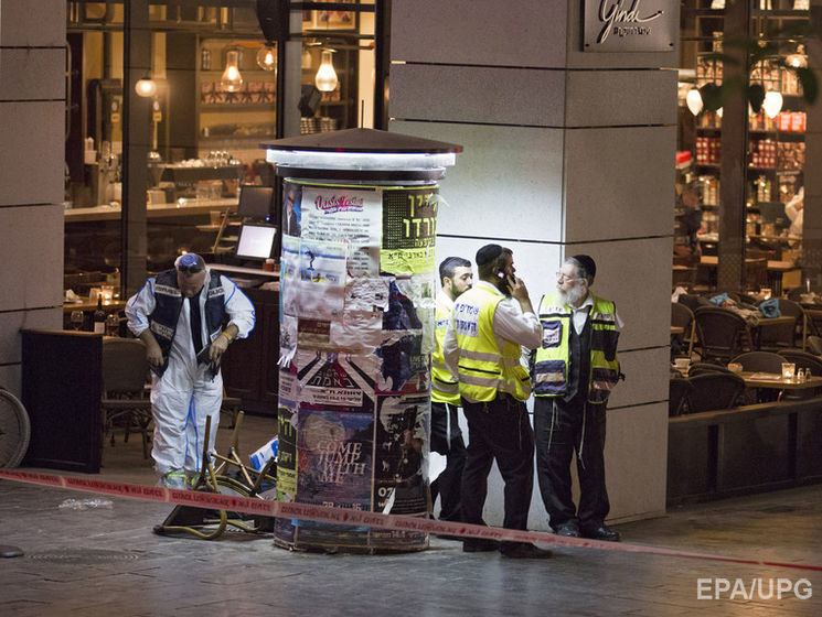 Террористы застрелили трех человек в центре Тель-Авива