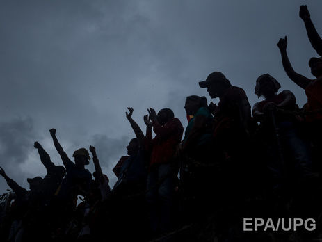 Власти Венесуэлы будут распределять еду через общественные советы