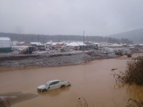 Затоплене селище старателів розташоване в тайзі