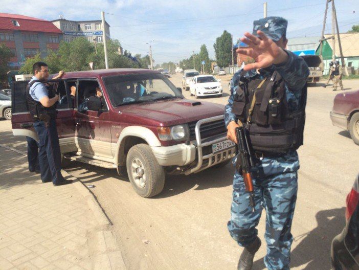 Спецназ Казахстана ликвидировал еще пятерых террористов в Актобе