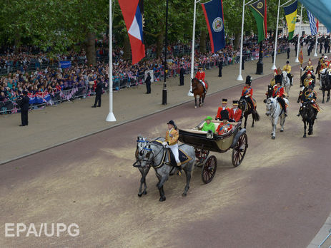 В Лондоне прошел военный парад в честь 90-летия Елизаветы II
