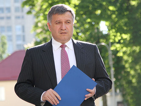 Аваков: Свободное владение оружием лишь утвердит право сильного, я – противник этого