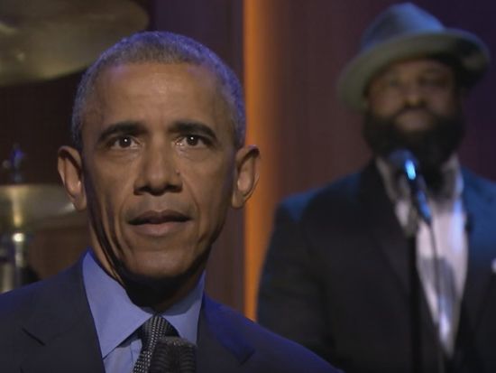Обама спел в юмористическом шоу о своих достижениях на посту президента. Видео