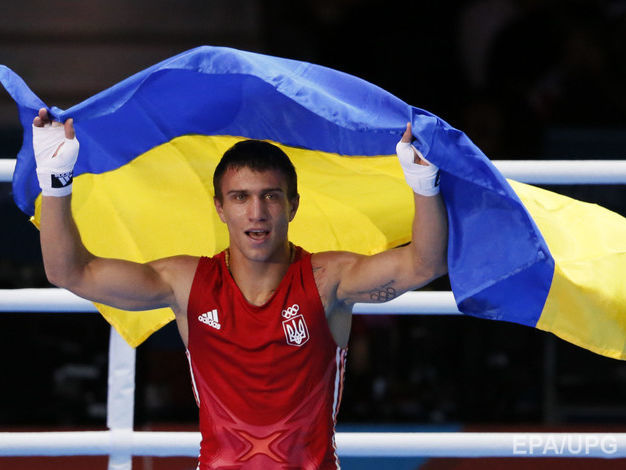 Украинский боксер Ломаченко нокаутировал пуэрториканца Мартинеса и установил мировой рекорд. Видео