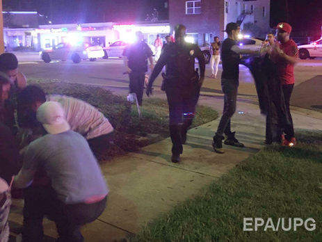 Полиция Орландо: Человек, открывший стрельбу в гей-клубе, мертв