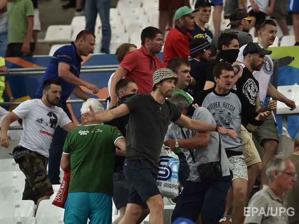 УЕФА открыл дисциплинарное расследование против Российского футбольного союза из-за драки фанатов в Марселе