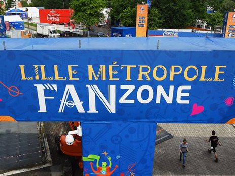 Госпогранслужба: В Лилль на матч Украина – Германия уже прибыло 350 украинских болельщиков