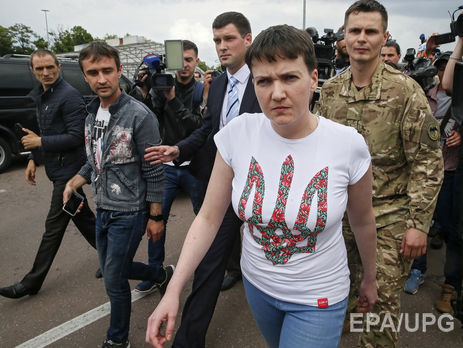 Савченко: Я могла открыть наручник, вытащить из берца шнурок, удушить автоматчика, застрелить двух других и уйти из плена