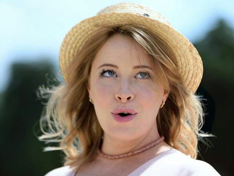 Беременная Кравец позировала на улицах Киева