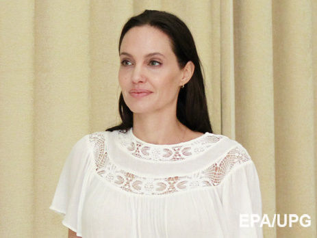 Джоли предлагают исполнить роль в экранизации романа Агаты Кристи 