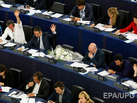 Группа депутатов Европарламента призвала к отмене санкций в отношении руководителей российских спецслужб