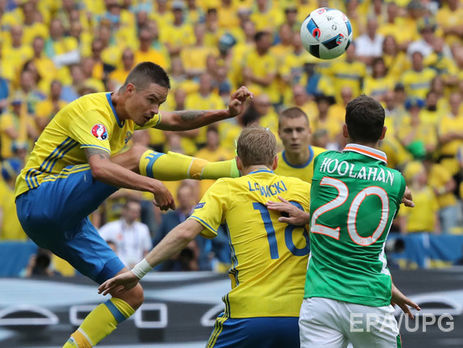 На стадионе 